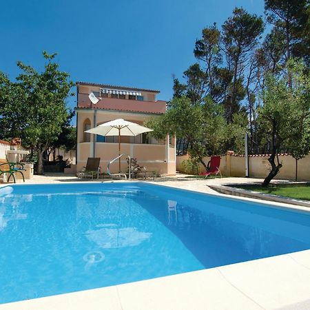 2 Bedroom Gorgeous Home In Banjol Εξωτερικό φωτογραφία
